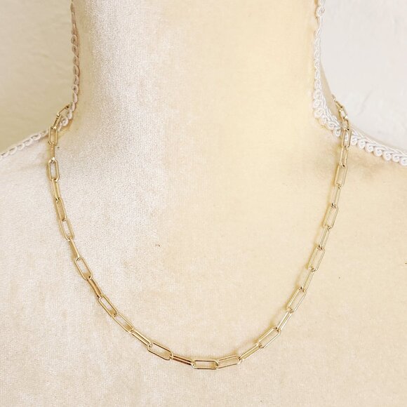J. Crew Thin Paperclip Link Chain Minimalist Dainty Gold Tone Collar Necklace - Picture 1 of 4